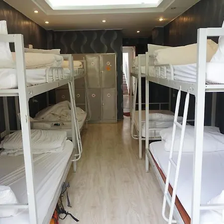 Central Backpackers Hostel-Original-3